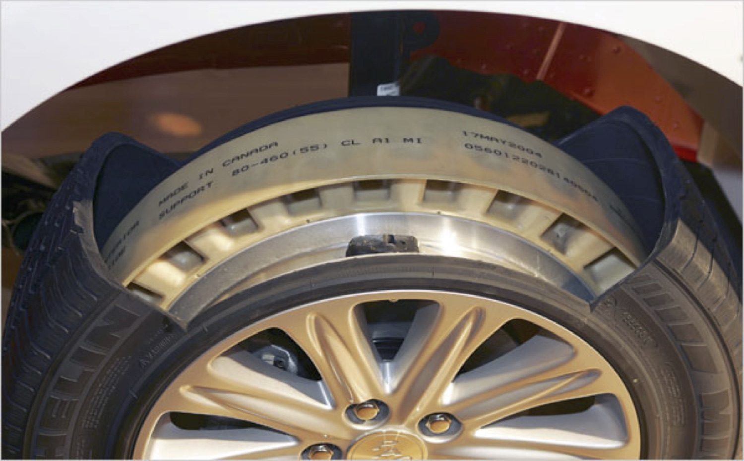 Novembro 2017 Porque usar pneus Run Flat ao invés das Cintas de Segurança em veículos